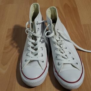 White leather Converse All Star size 7.5